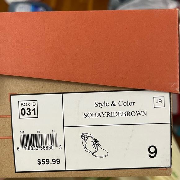 ⭐️ Women’s Booties - Picture 8 of 8